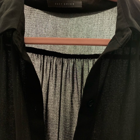 Suzy shier collar heavy polyester black dress. Button-up bodice - Picture 2 of 4